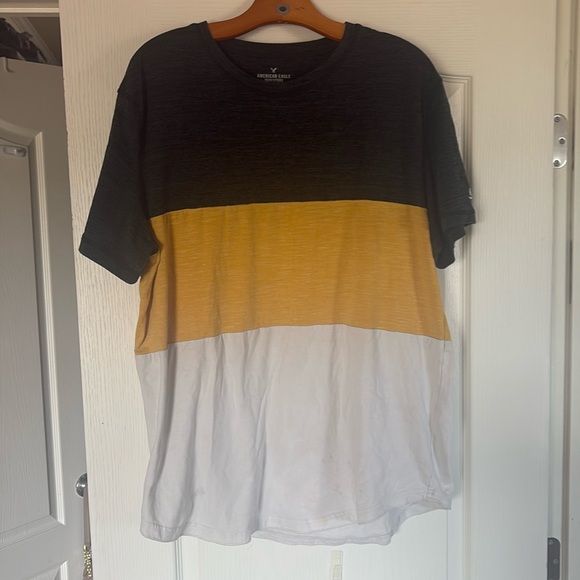 American Eagle t-shirt - Picture 1 of 4